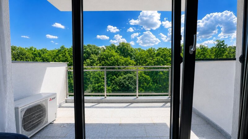 Greenfield Residence, 2 camere cu vedere panoramica spre padure, bloc D6, parcare inclusa.